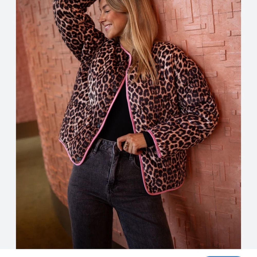 Easy Clothes Leopard Fanny Jacket S/M Brand New